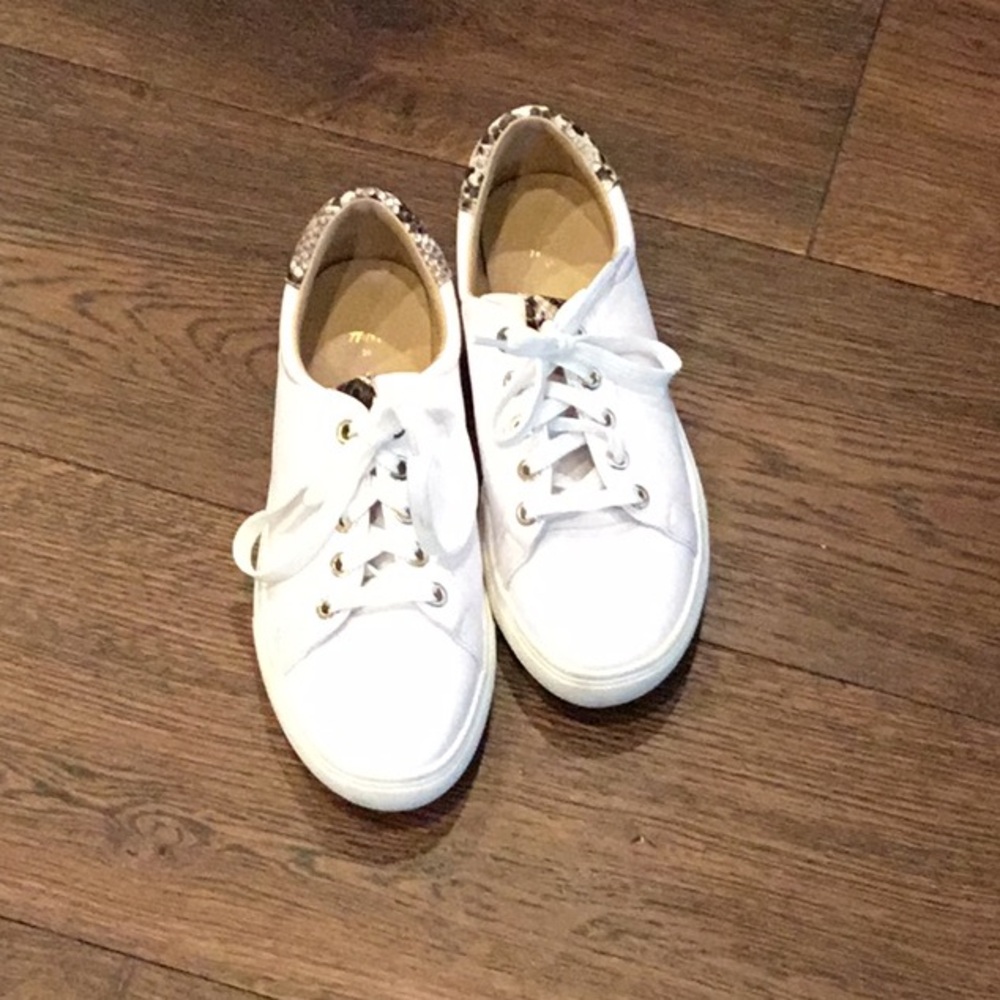 H&M White Sneakers Low-Top Minimalist Design